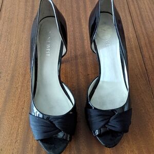 Nine West Black Patent Heels.  Size 6M.